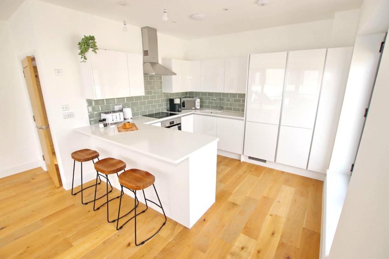 Modern Home For Small Groups By Stones Throw Apartments - Free Parking - Sea View Worthing Exterior photo